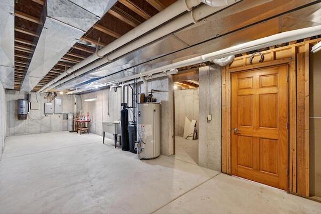 W287N6371 Broadwing COURT, Hartland, WI 53029