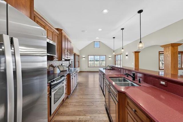 W287N6371 Broadwing COURT, Hartland, WI 53029