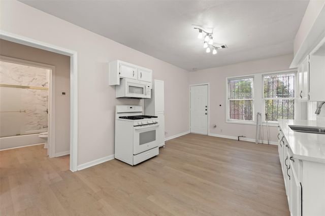 1302 Ryon Street, Houston, TX 77009