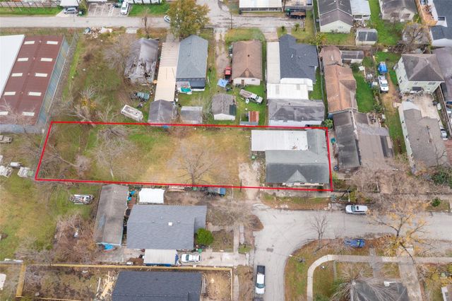 1302 Ryon Street, Houston, TX 77009