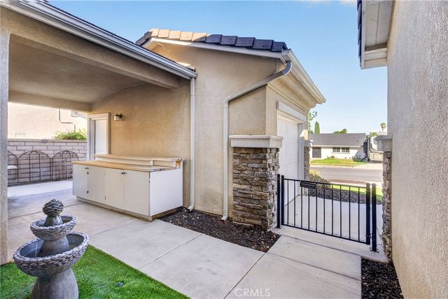 2420 S Vicentia Avenue, Corona, CA 92882