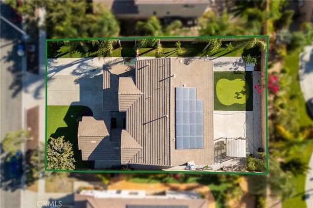 2420 S Vicentia Avenue, Corona, CA 92882