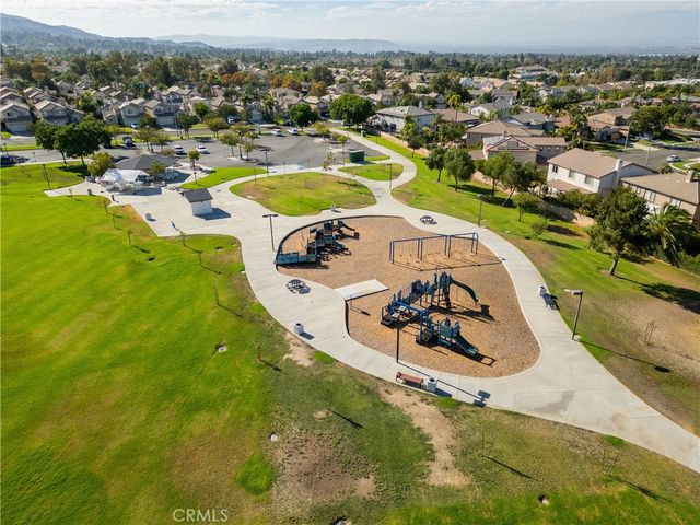 2420 S Vicentia Avenue, Corona, CA 92882