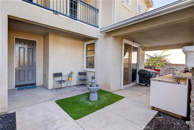 2420 S Vicentia Avenue, Corona, CA 92882