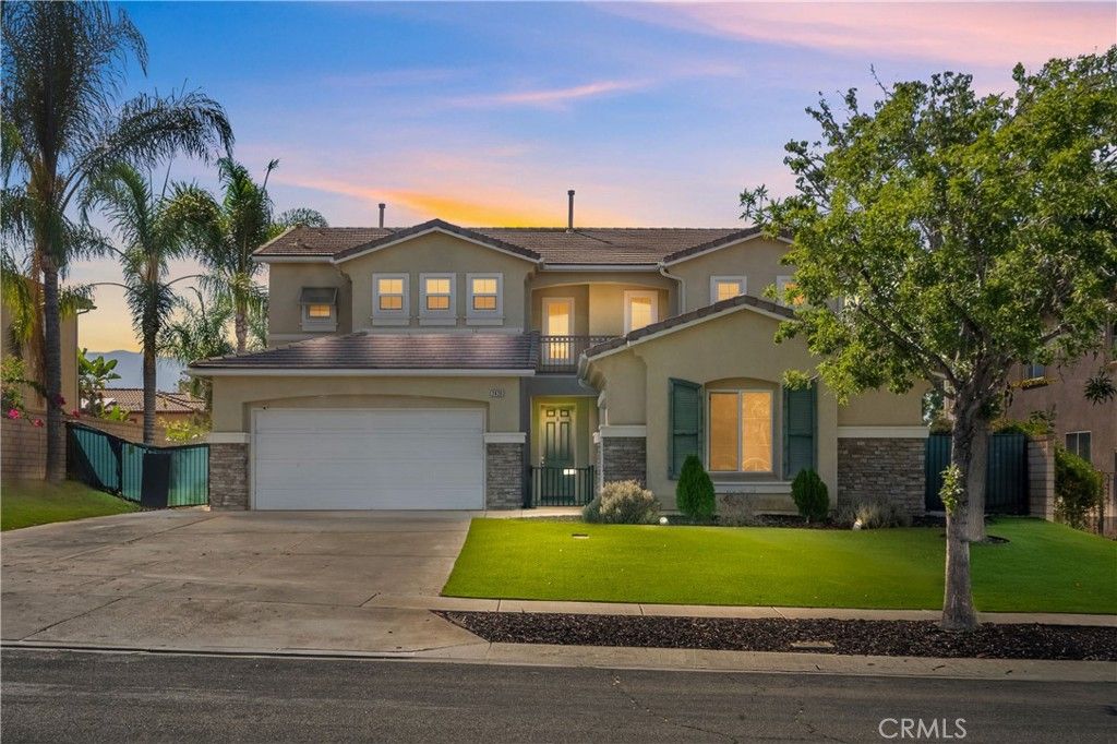 2420 S Vicentia Avenue, Corona, CA 92882