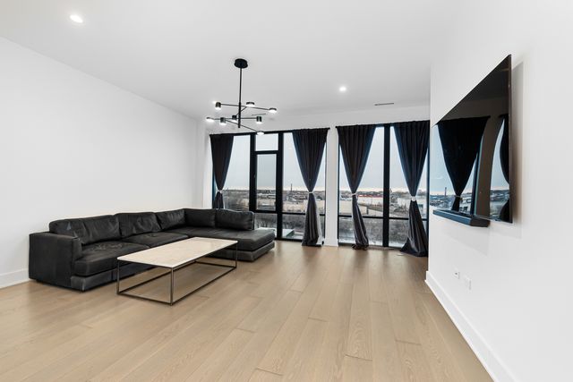 1701 W Webster Avenue 605, Chicago, IL 60614