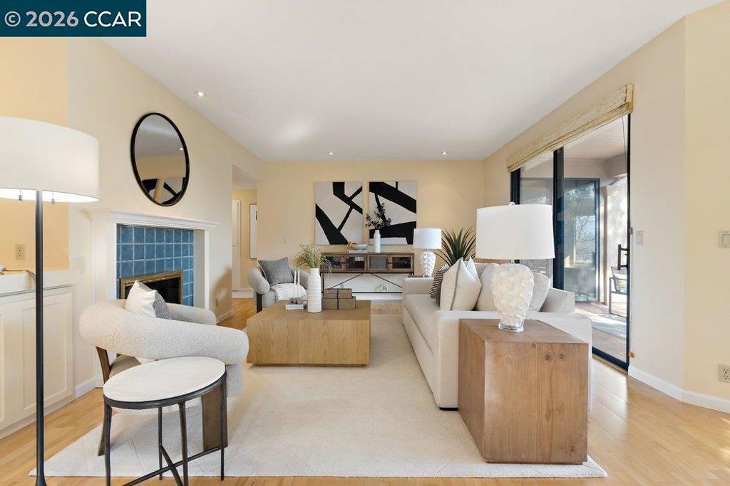 Image 10 of property listing at 1738 Stanley Dollar Dr 4A, Walnut Creek, CA 94595