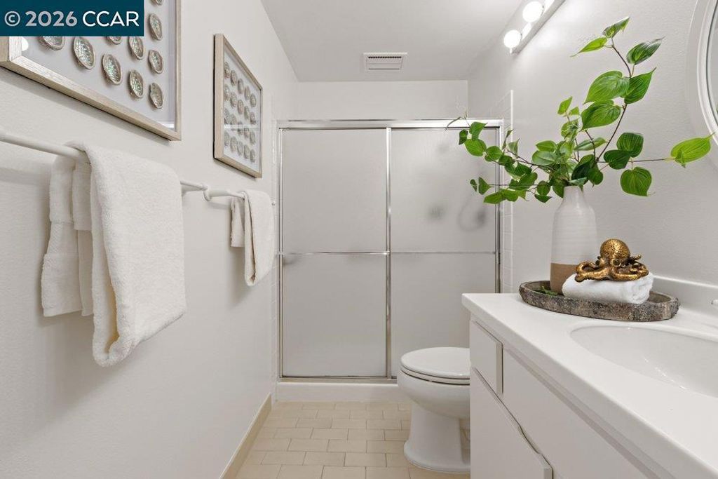 Image 27 of property listing at 1738 Stanley Dollar Dr 4A, Walnut Creek, CA 94595