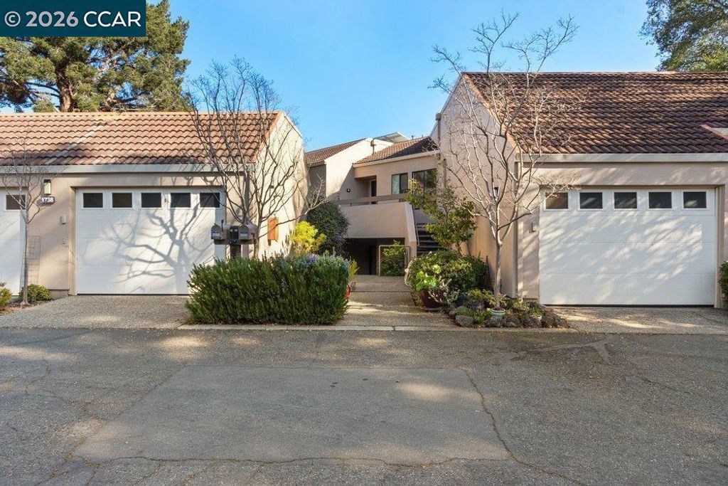Image 29 of property listing at 1738 Stanley Dollar Dr 4A, Walnut Creek, CA 94595