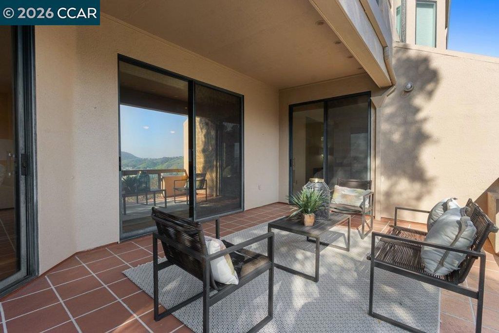 Image 5 of property listing at 1738 Stanley Dollar Dr 4A, Walnut Creek, CA 94595