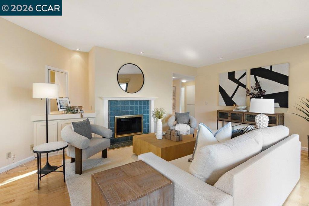 Image 9 of property listing at 1738 Stanley Dollar Dr 4A, Walnut Creek, CA 94595