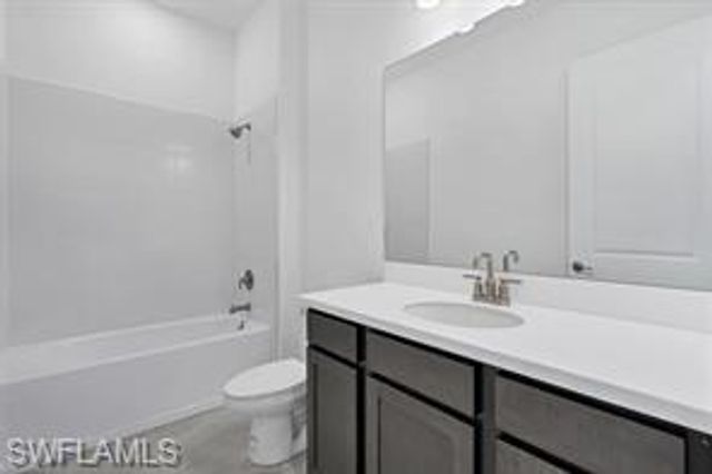 11907 Raggio DR, Fort Myers, FL 33913