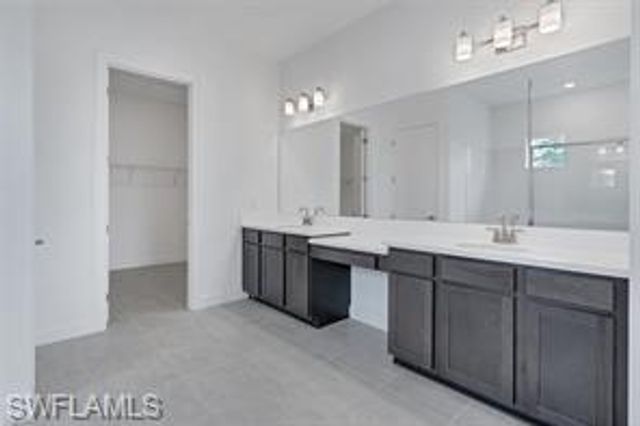 11907 Raggio DR, Fort Myers, FL 33913
