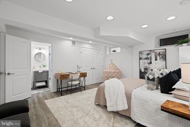 517 KAUFFMAN ST, Philadelphia, PA 19147