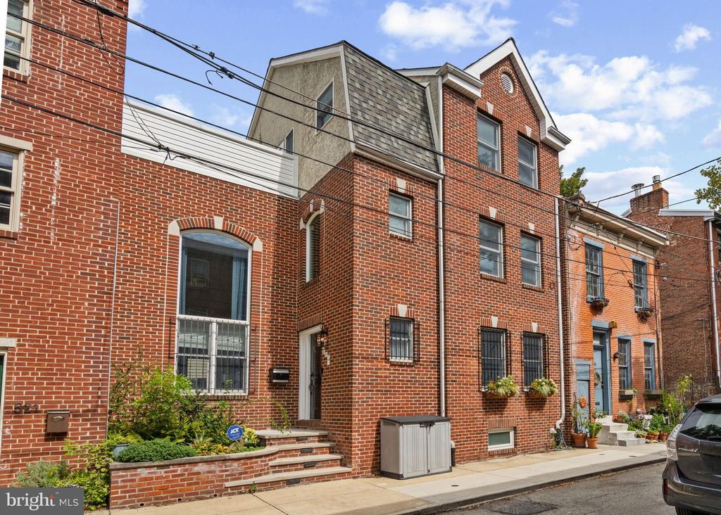 517 KAUFFMAN ST, PHILADELPHIA, PA 19147 — photo 2