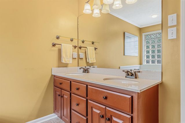 8 Bradley Cove, Maumelle, AR 72113