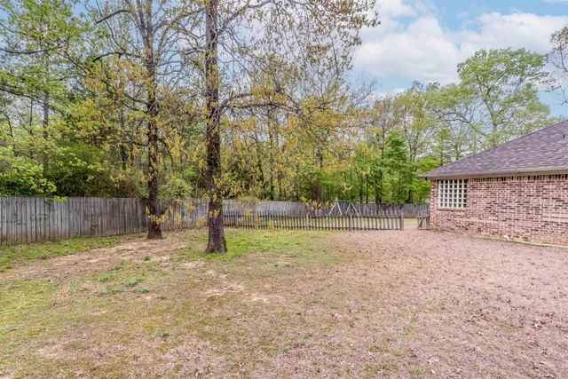 8 Bradley Cove, Maumelle, AR 72113