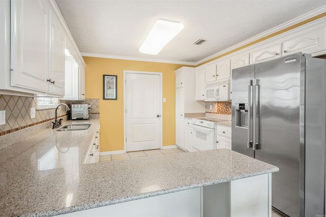 8 Bradley Cove, Maumelle, AR 72113