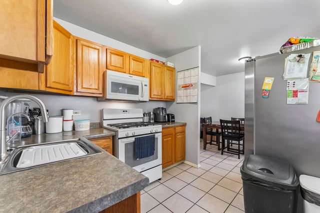 112 Cambridge Lane, Glendale Heights, IL 60139