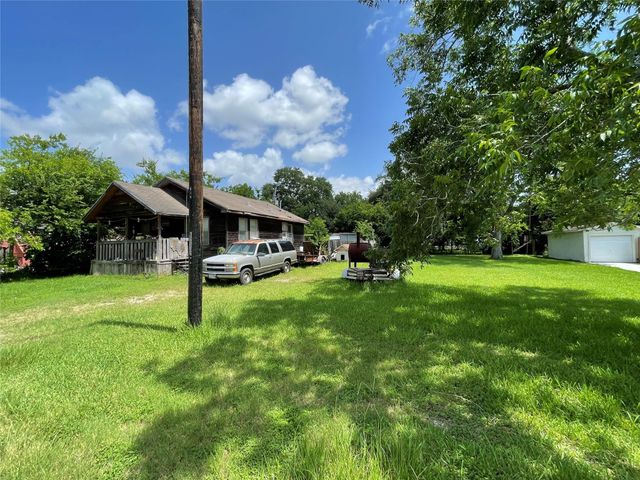 408 Bay Oaks Drive, La Porte, TX 77571
