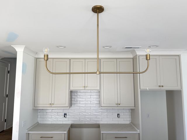 1895 Dawson Circle 1850, Chattanooga, TN 37421