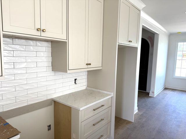 1895 Dawson Circle 1850, Chattanooga, TN 37421
