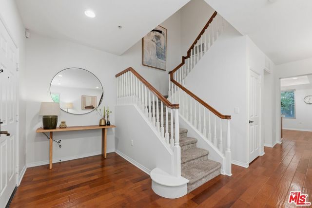 6020 Seabluff Drive 127, Los Angeles, CA 90094