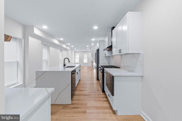 530 E 38TH ST, Baltimore, MD 21218