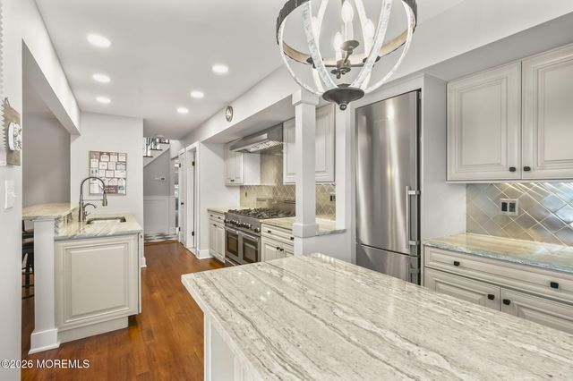 26 Whitesands Way, Little Silver, NJ 07739