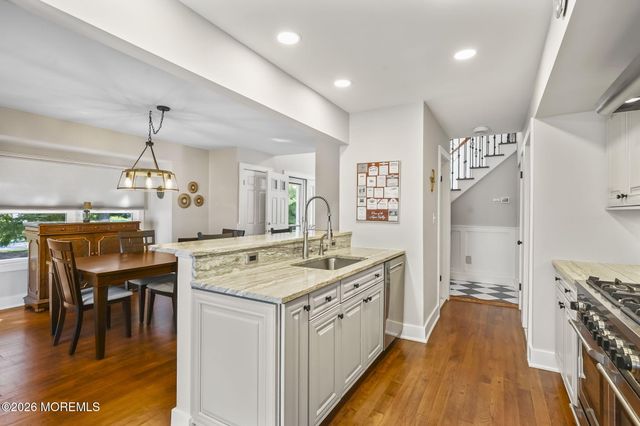 26 Whitesands Way, Little Silver, NJ 07739
