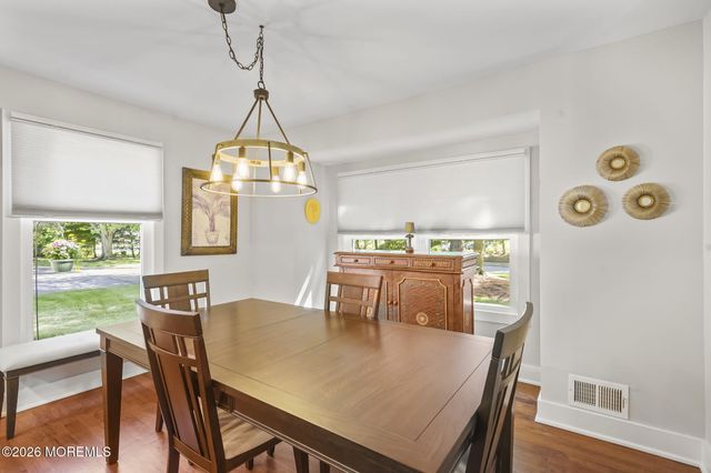 26 Whitesands Way, Little Silver, NJ 07739