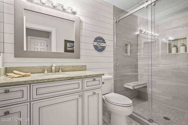 26 Whitesands Way, Little Silver, NJ 07739