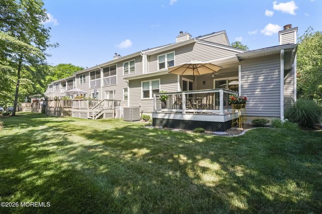 26 Whitesands Way, Little Silver, NJ 07739