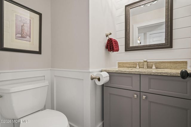 26 Whitesands Way, Little Silver, NJ 07739