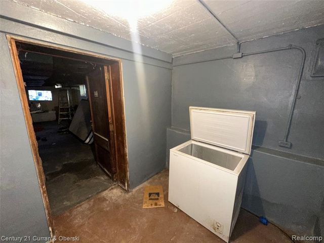 13129 Averhill Court, Detroit, MI 48215