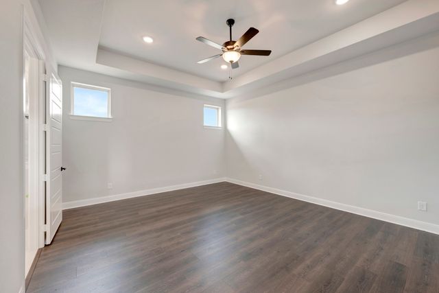 2075 Pine Grove Lane, Arlington, TX 76005