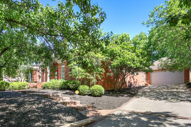 3240 Wellington Lane, Lexington, KY 40503