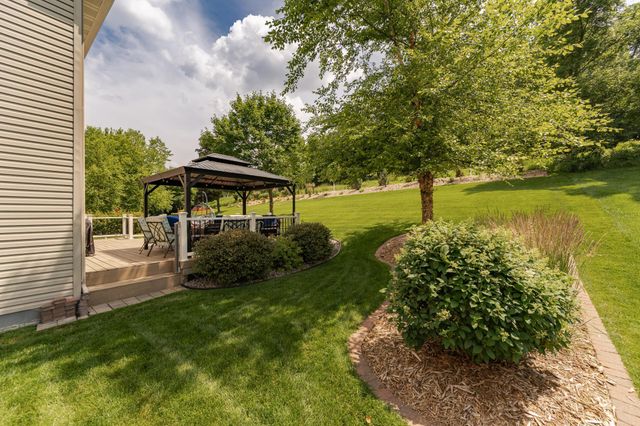 2944 Mayowood Common Circle SW, Rochester, MN 55902