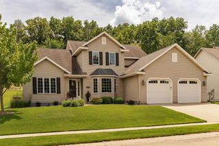 2944 Mayowood Common Circle SW, Rochester, MN 55902