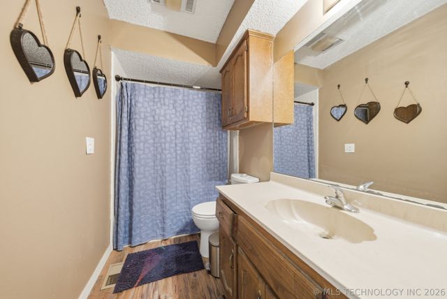 2959 W 112th Place S, Jenks, OK 74037