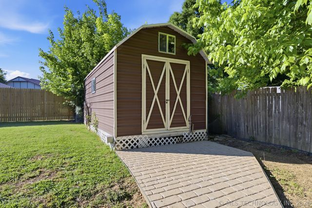 2959 W 112th Place S, Jenks, OK 74037