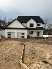 416 Stable Court, Linden, NC 28305