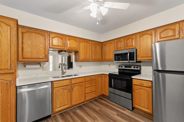 4801 Woodland Avenue 1, West Des Moines, IA 50266