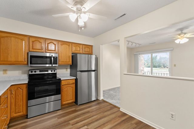 4801 Woodland Avenue 1, West Des Moines, IA 50266