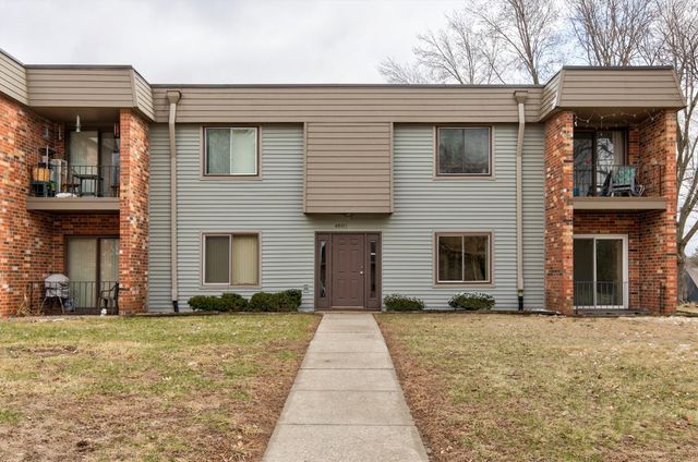 4801 Woodland Avenue 1, West Des Moines, IA 50266