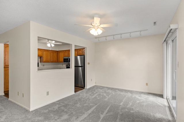 4801 Woodland Avenue 1, West Des Moines, IA 50266