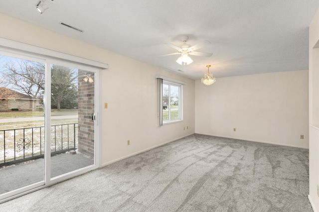 4801 Woodland Avenue 1, West Des Moines, IA 50266