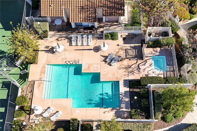 2002 Pine Terrace, Thousand Oaks, CA 91362