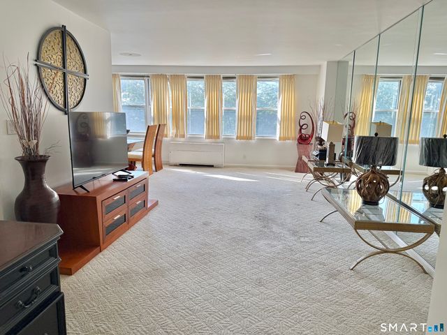 2625 Park Avenue 3B, Bridgeport, CT 06604