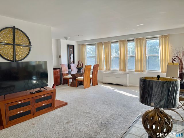 2625 Park Avenue 3B, Bridgeport, CT 06604
